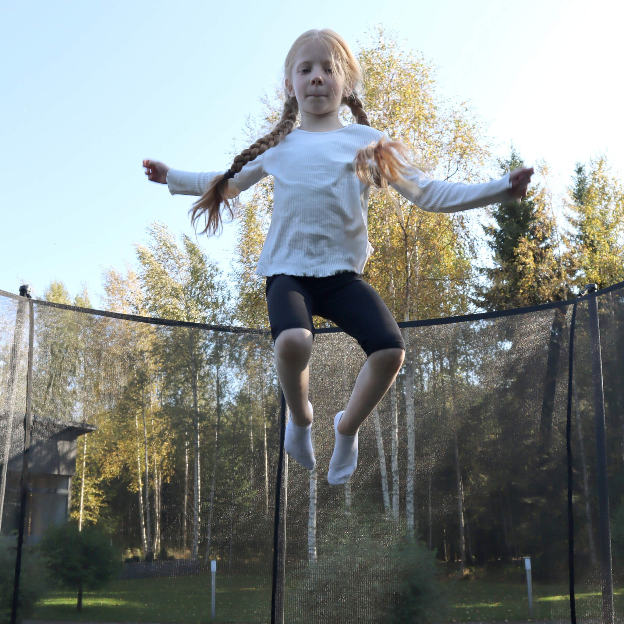 ACON Air 15ft Round Trampoline with Safety Net and Ladder - Image 3